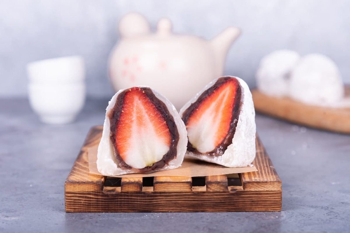 Strawberry daifuku